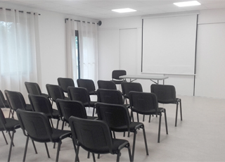 Location de la salle indigo, salle équipée pour vos formations conférences évènements à muret Espace indigo